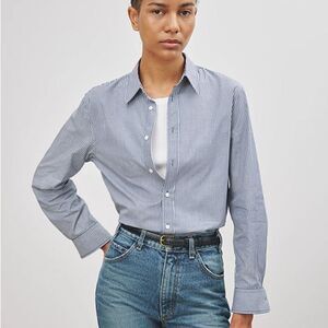 NILI LOTAN Raphael Classic Shirt in Navy/White Stripe